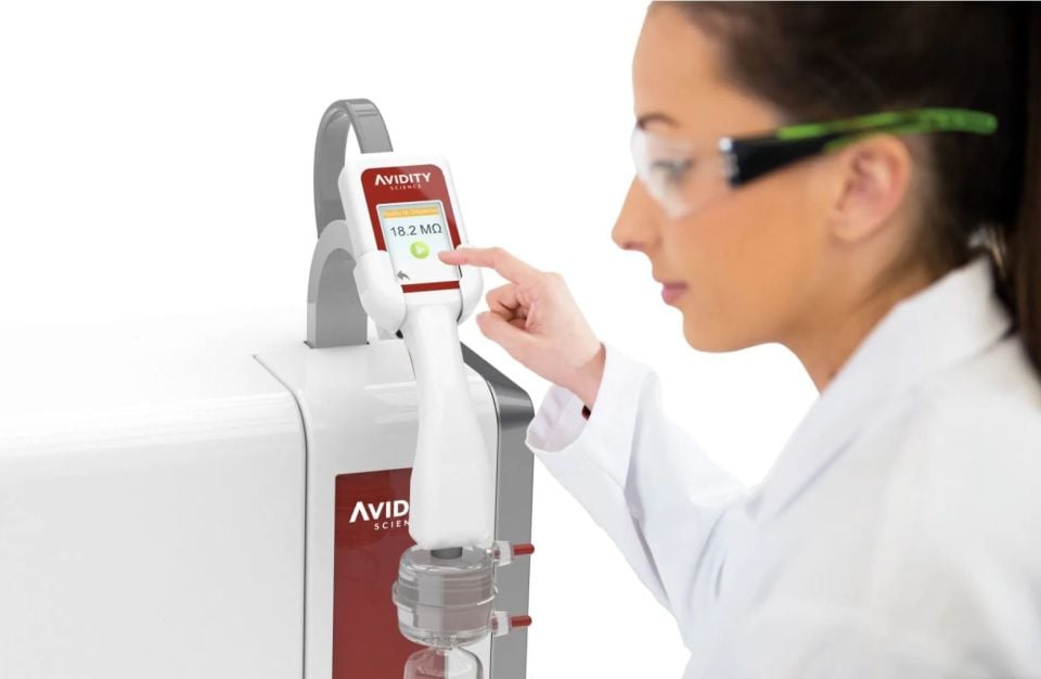 Avidity Science Alto I Model Ultra Saf Su Saflaştırma Sistemi, Tip 1