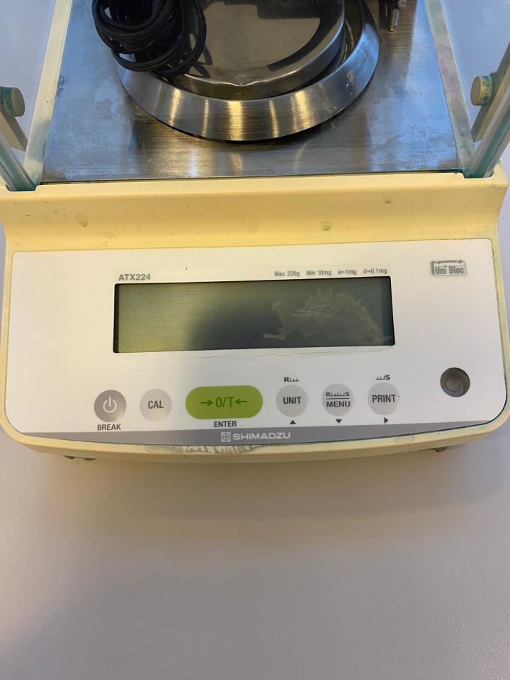 Shimadzu ATX224 Model Analitik Terazi 220 gr Kapasite, 0,1 mg Hassasiyet (Yenilenmiş 2. el)