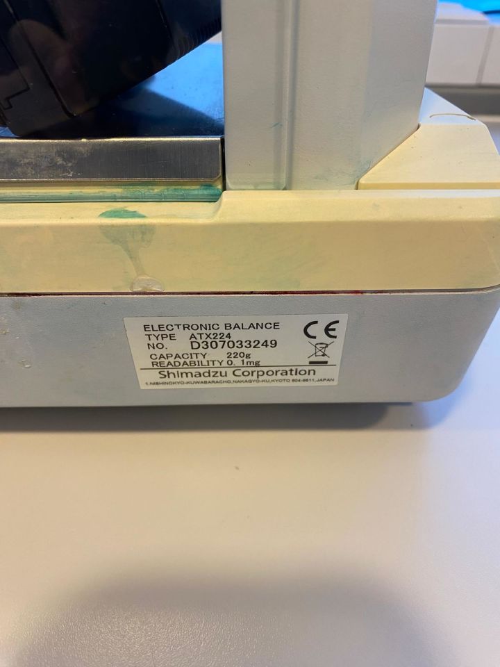 Shimadzu ATX224 Model Analitik Terazi 220 gr Kapasite, 0,1 mg Hassasiyet (Yenilenmiş 2. el)