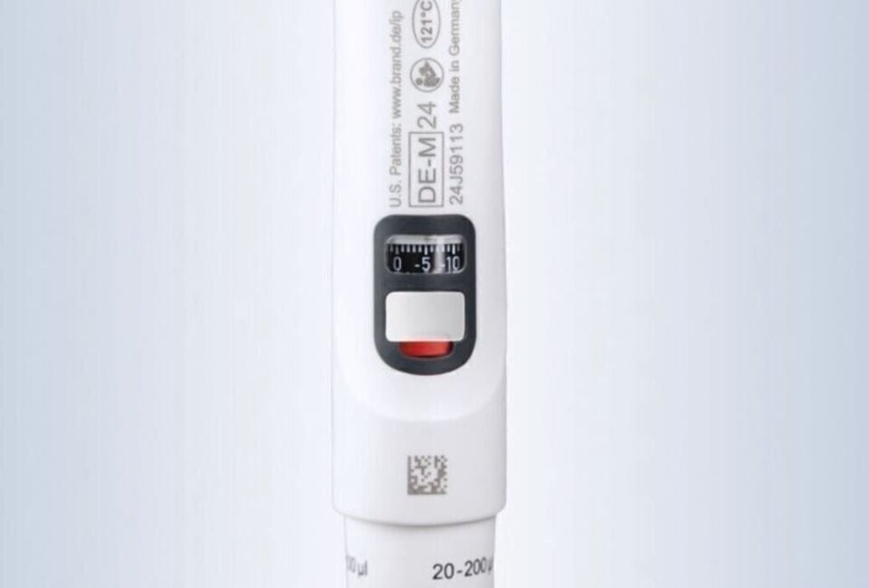 Brand Transferpette Pro Model 1.000 - 10.000 µl Tek Kanallı Ayarlanabilir Mikropipet (706884)