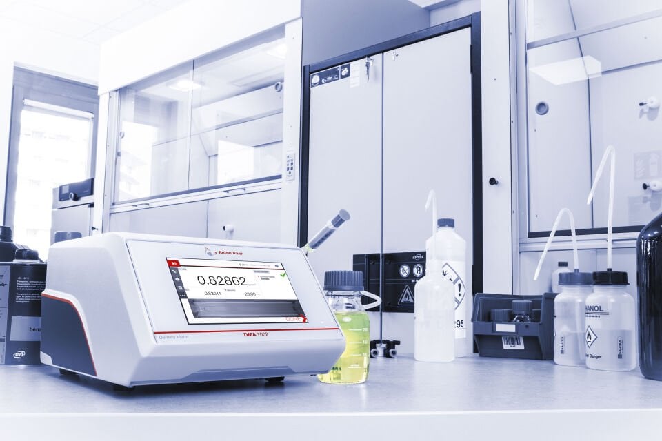 Anton Paar DMA 1002 Model Kompakt Dijital Masa Üstü Yoğunluk Ölçer