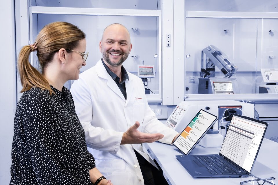 Anton Paar DMA 1102 Petro Model Kompakt Dijital Masa Üstü Yoğunluk Ölçer (ASTM D4052 ve ISO 12185 ile uyumlu)