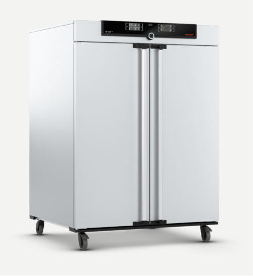 Memmert UF1060Plus Model Fanlı Etüv, 1060 Litre, Ortam Sıcaklığı+10 - 300°C | Zorlamalı Hava Sirkülasyonlu Laboratuvar Etüvü